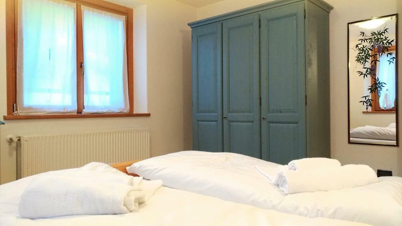 דירות Le Grazie  Casa Rossi מראה חיצוני תמונה