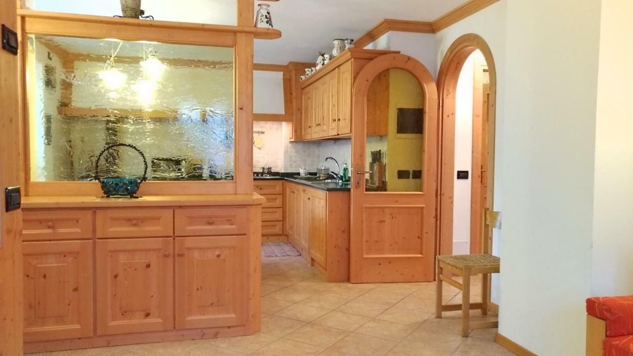דירות Le Grazie  Casa Rossi מראה חיצוני תמונה